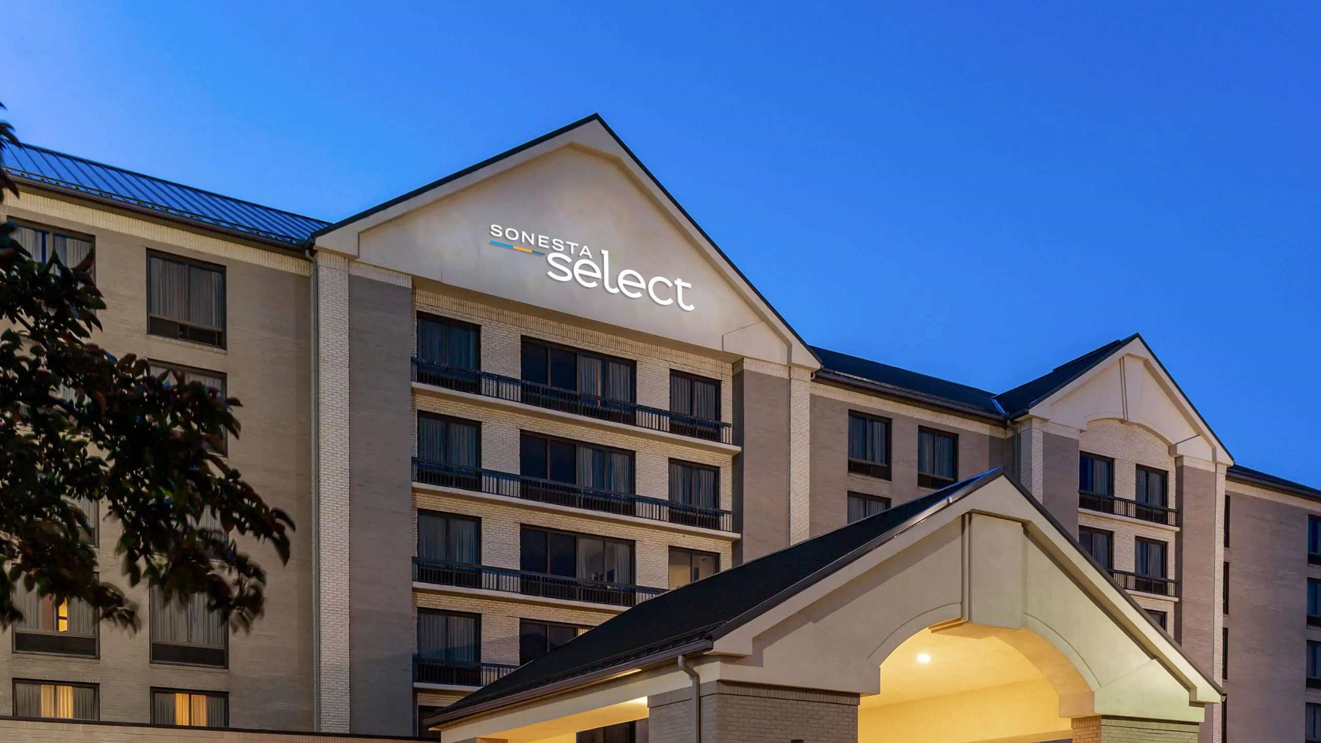 Wyndham Garden Kansas City Airport Exterior photo