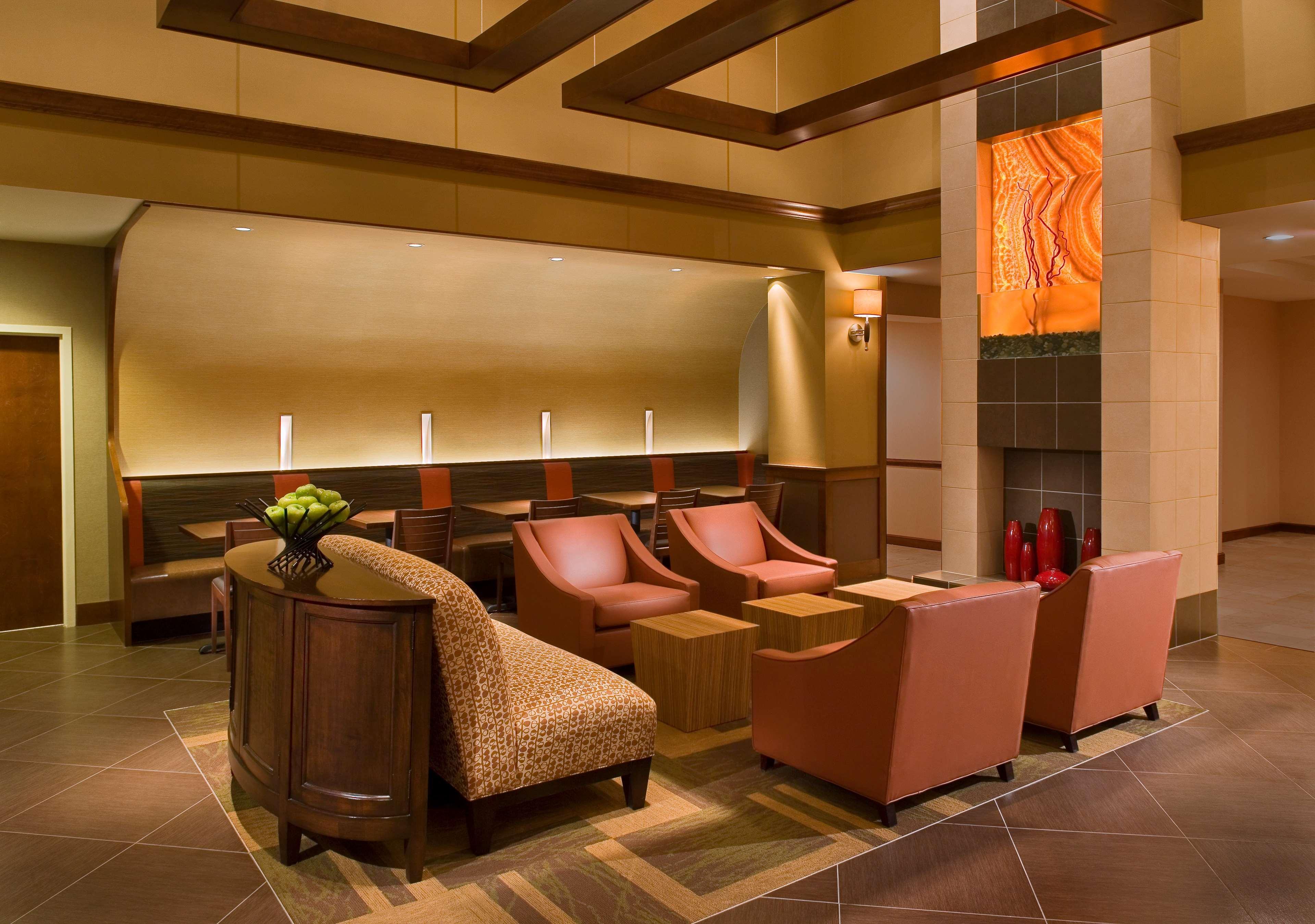 Wyndham Garden Kansas City Airport Exterior photo