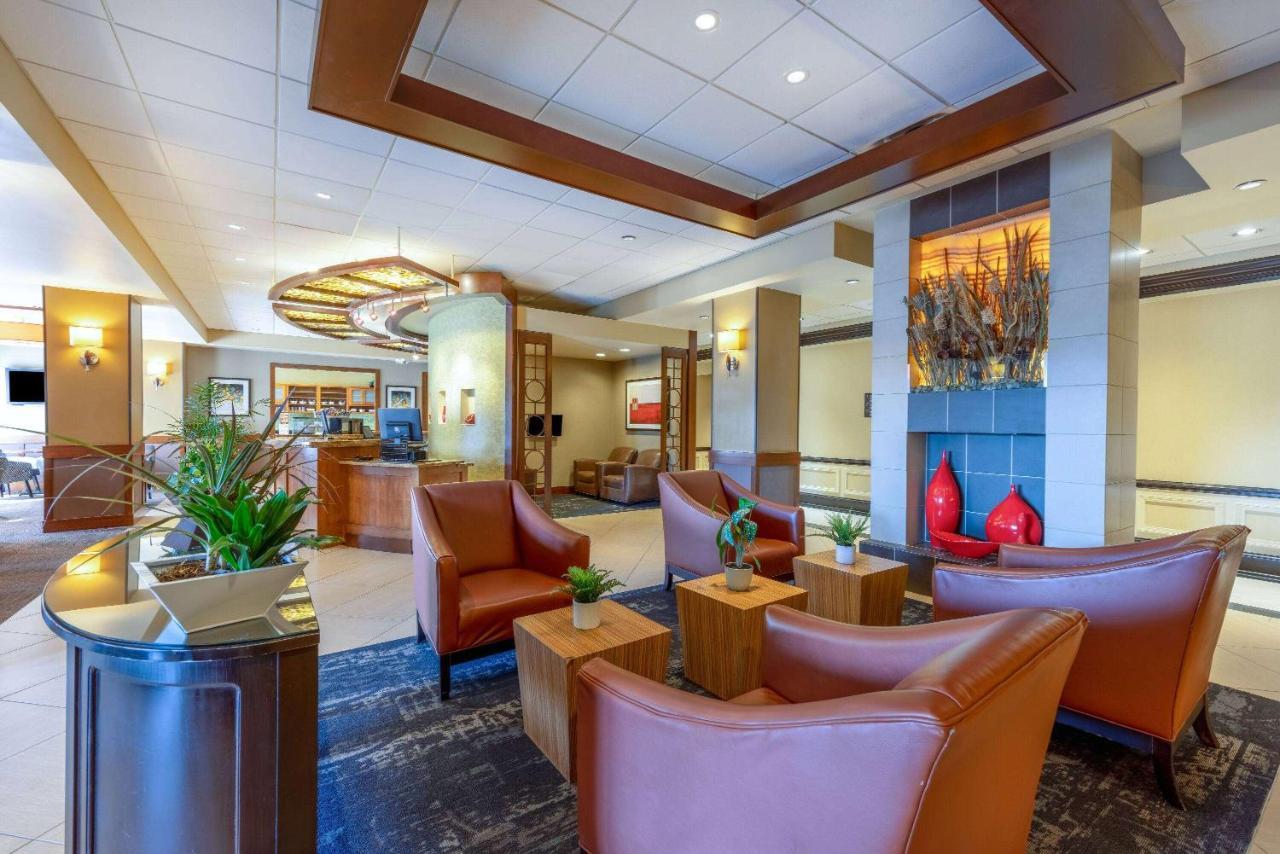 Wyndham Garden Kansas City Airport Exterior photo